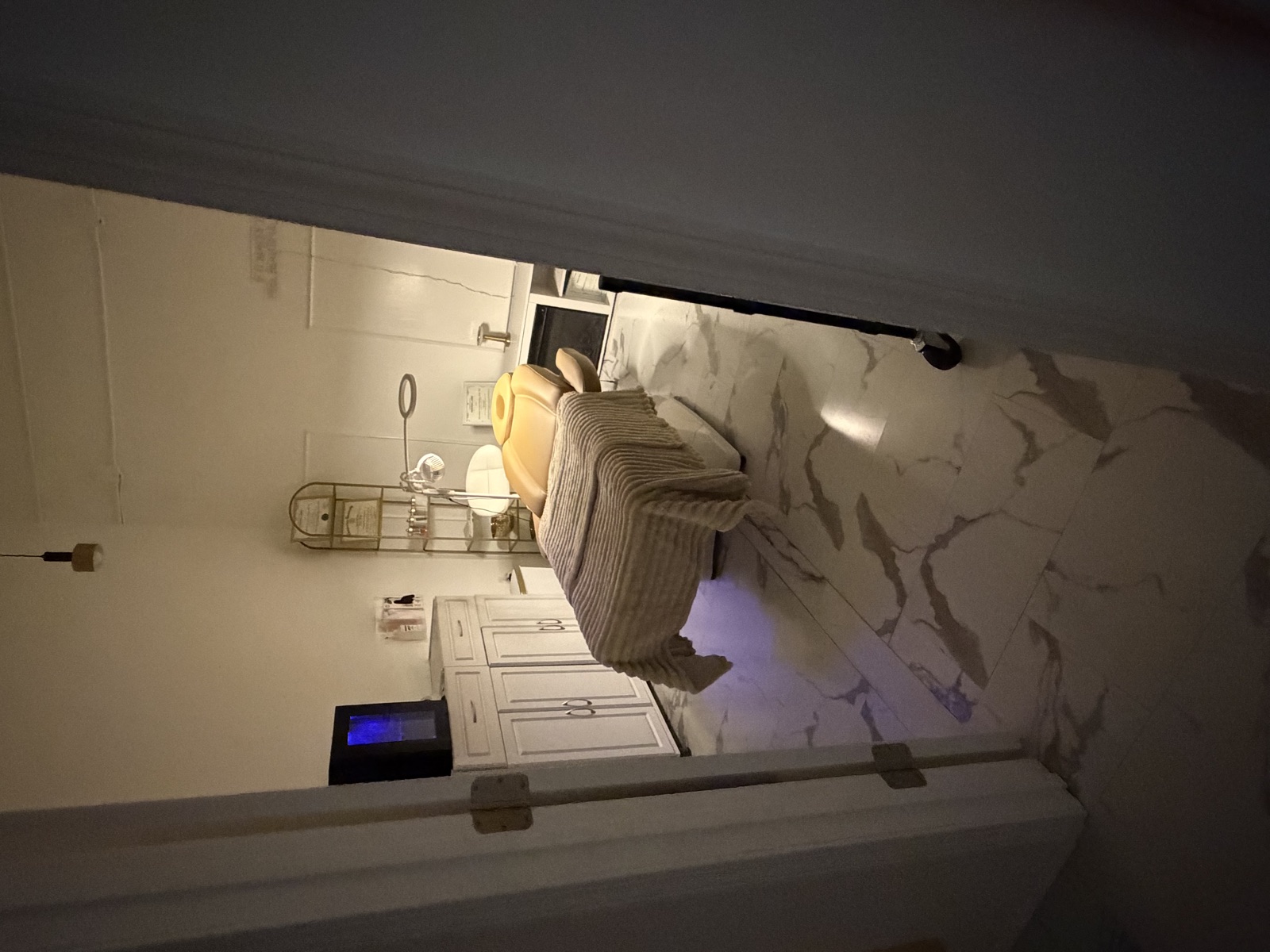 Private injectable treatment room at SOLÉNE