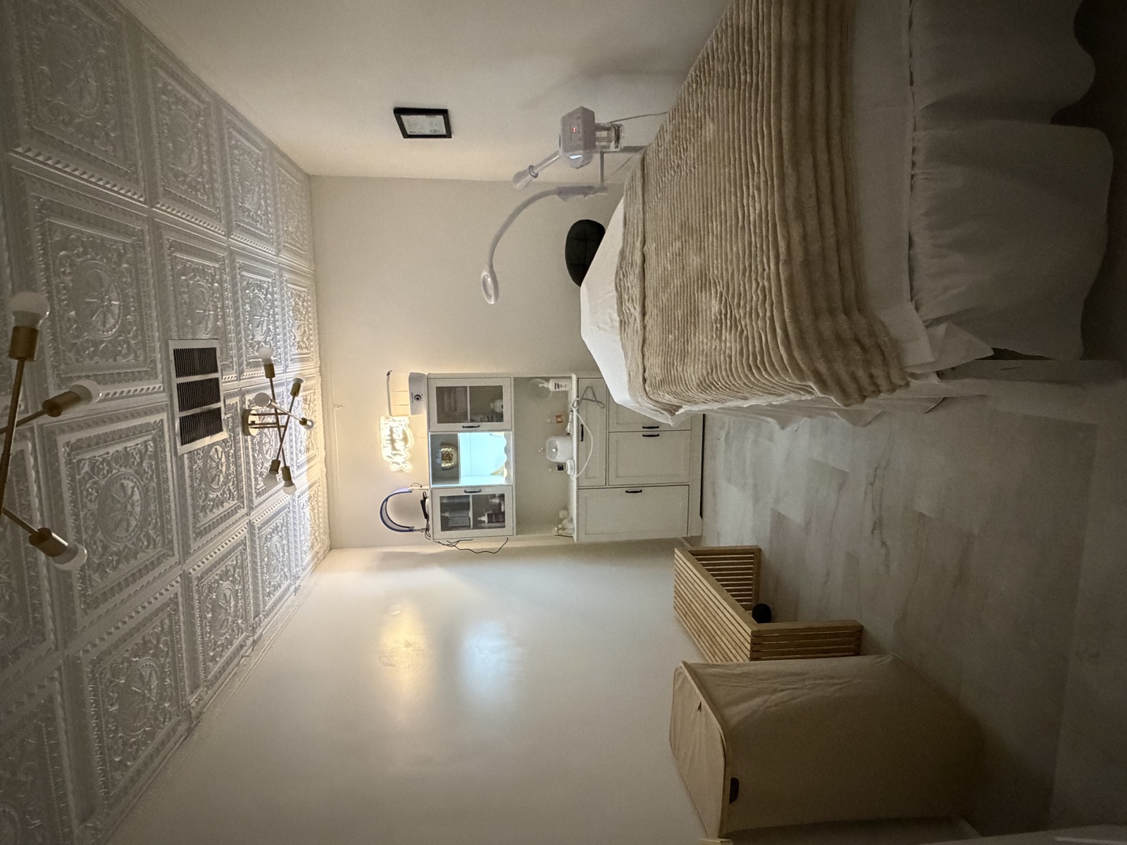 Private skin treatment room at SOLÉNE Medical Aesthetics